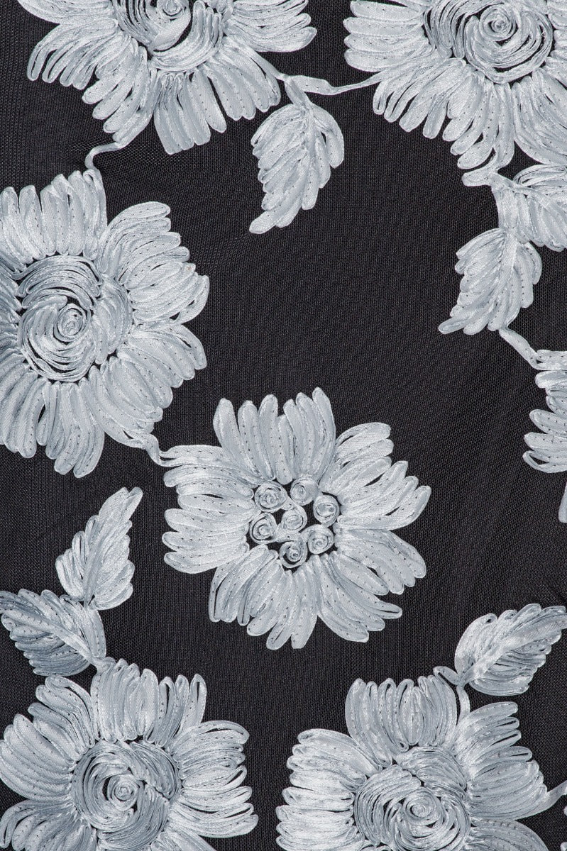 Flower Mesh Pencil Skirt