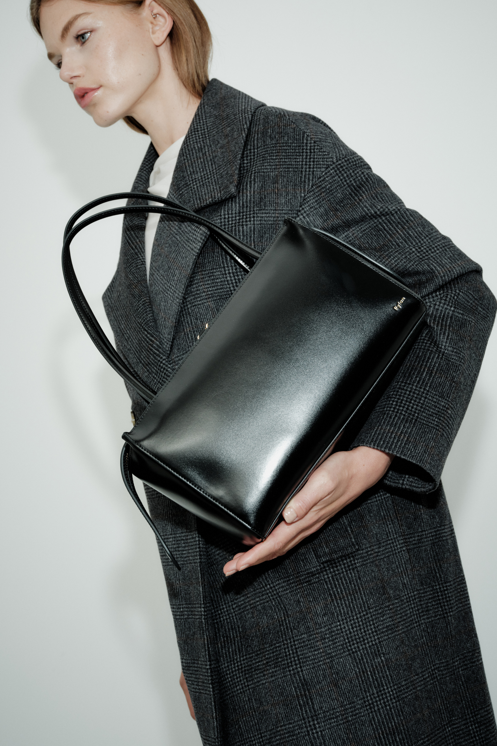 Phoebe Black Shoulder Bag