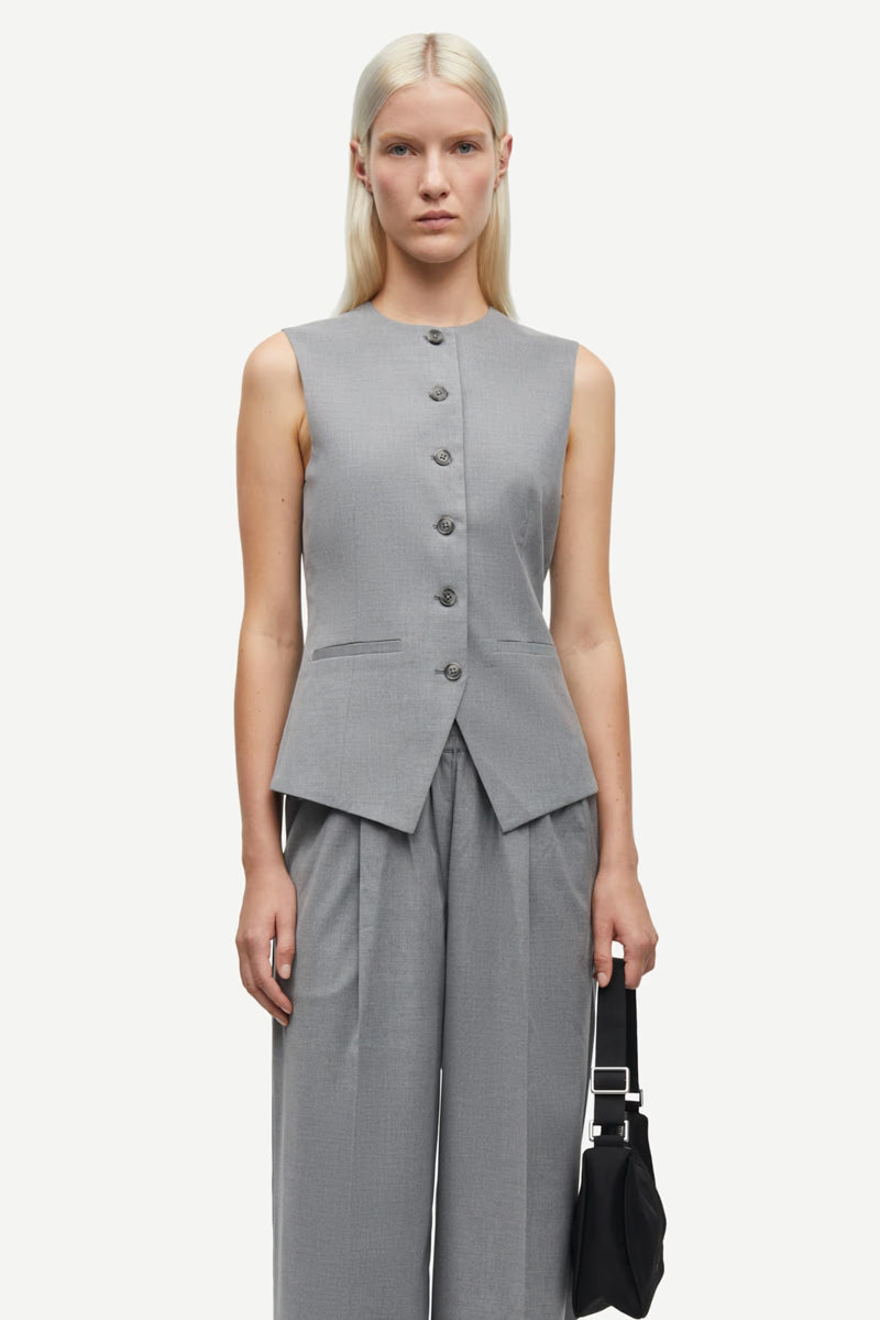 Saruma Vest