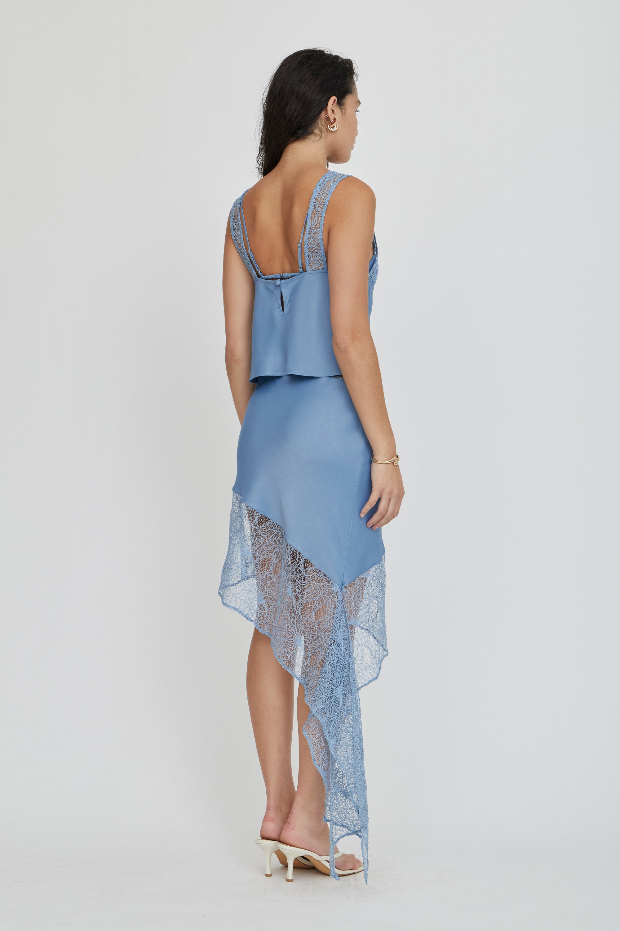 ESSENĆIA | Third Form Inhale Layered Camisole Tide – Bias Cut Lace